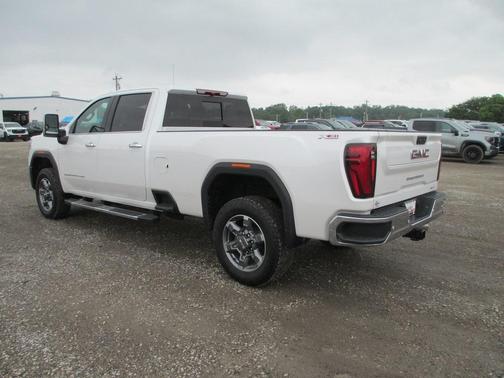 2025 GMC Sierra 3500 SLT