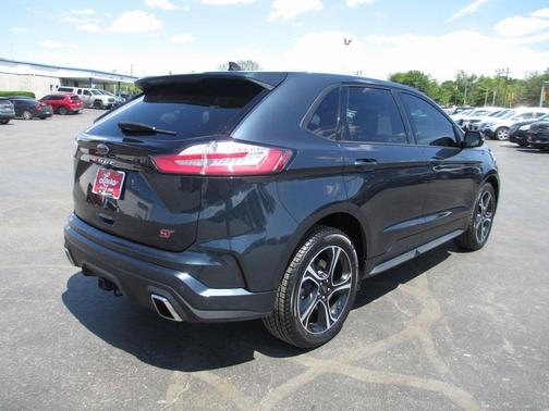 2022 Ford Edge ST