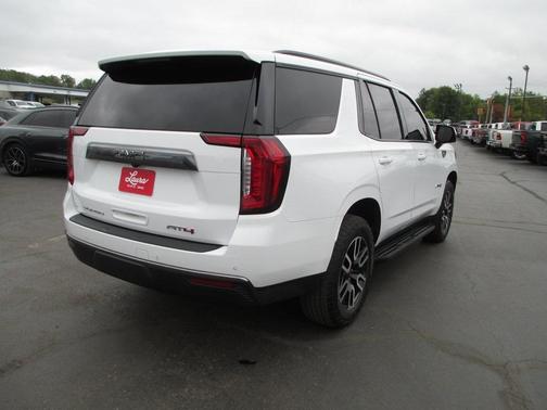 2024 GMC Yukon AT4