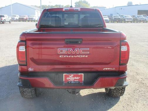 2025 GMC Canyon AT4