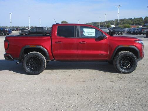 2025 GMC Canyon AT4