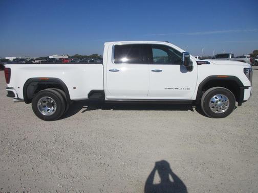 2026 GMC Sierra 3500 Denali