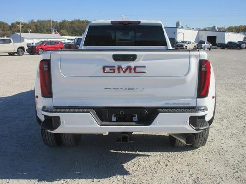 2026 GMC Sierra 3500 Denali
