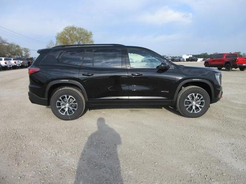 2025 GMC Acadia AT4
