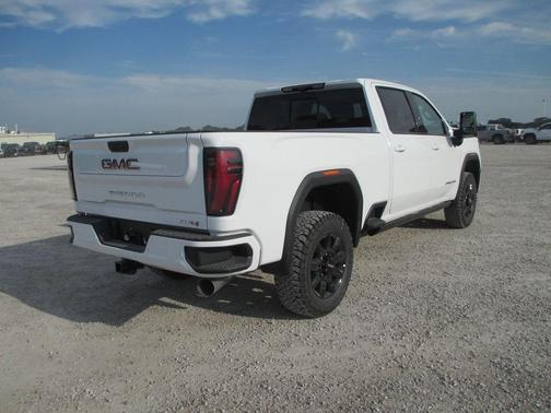 2025 GMC Sierra 2500 AT4