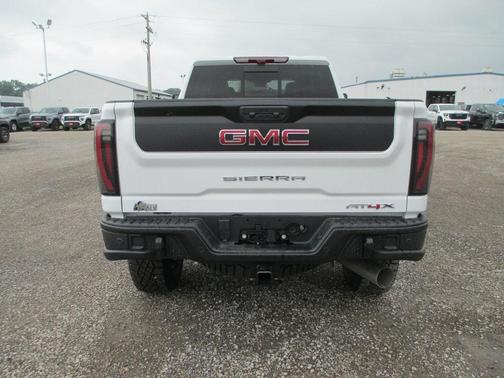 2025 GMC Sierra 2500 AT4X