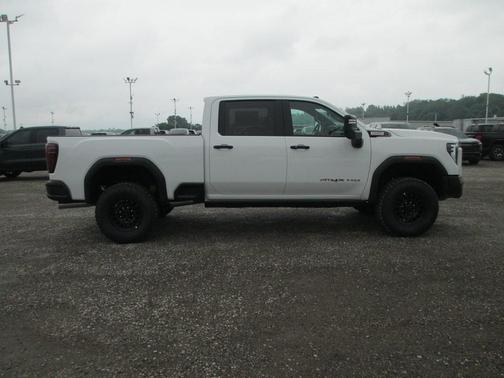 2025 GMC Sierra 2500 AT4X