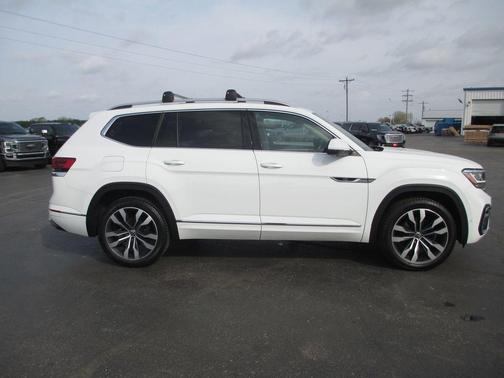 Pure White 2021 Volkswagen Atlas 3.6 V6 SEL Premium R-Line