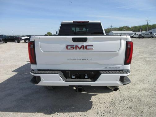 2025 GMC Sierra 2500 Denali