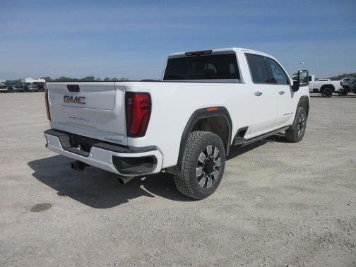 2025 GMC Sierra 2500 Denali