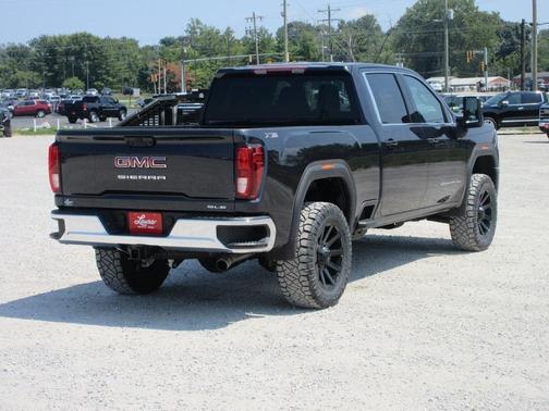 2025 GMC Sierra 2500 SLE