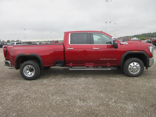 2026 GMC Sierra 3500 SLT