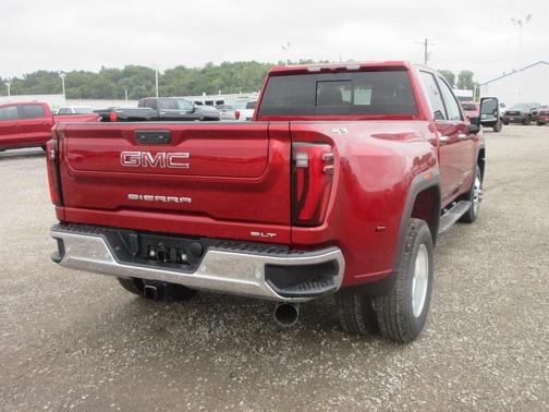 2026 GMC Sierra 3500 SLT