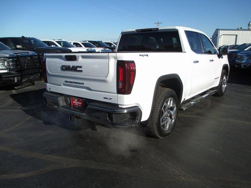 2022 GMC Sierra 1500 SLT