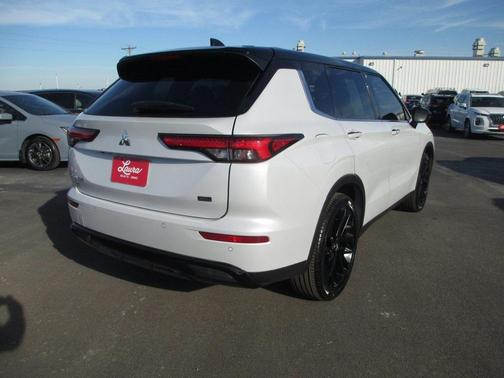 2023 Mitsubishi Outlander SEL Black Edition