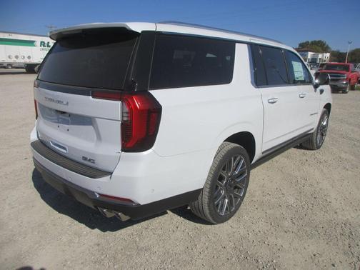 Glacier White 2027 GMC Yukon XL Denali Ultimate