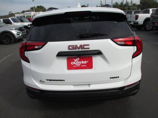2021 GMC Terrain SLT
