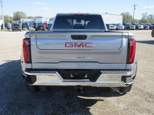 2026 GMC Sierra 3500 SLE