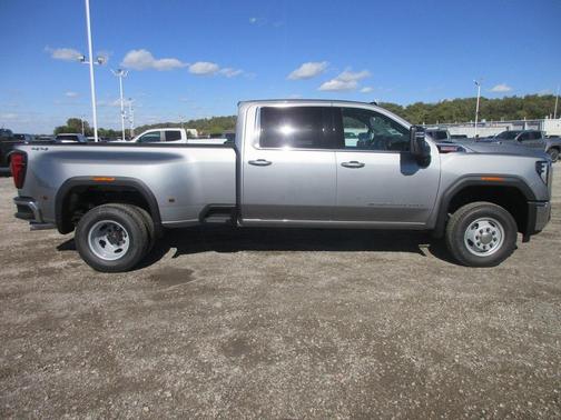 2026 GMC Sierra 3500 SLE