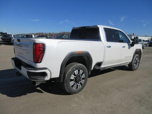 2025 GMC Sierra 2500 Denali