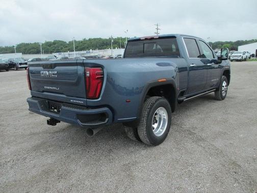 2025 GMC Sierra 3500 Denali Ultimate