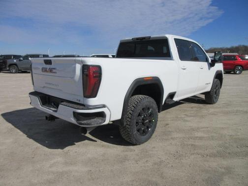 2025 GMC Sierra 2500 AT4