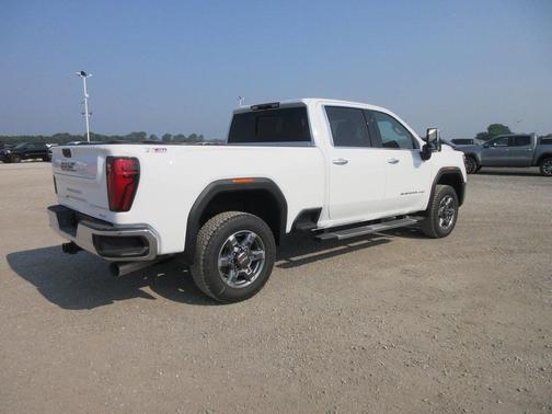 2025 GMC Sierra 3500 SLT
