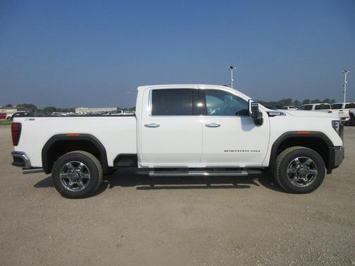 2025 GMC Sierra 3500 SLT