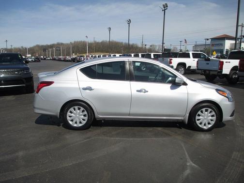 2016 Nissan Versa 1.6 SV