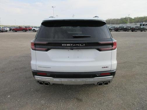 2025 GMC Acadia Denali