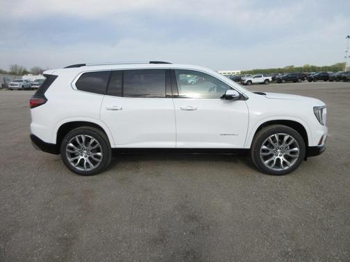 2025 GMC Acadia Denali