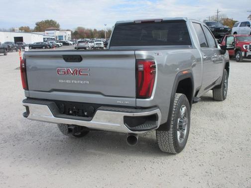2026 GMC Sierra 3500 SLT