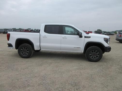 2025 GMC Sierra 1500 AT4X