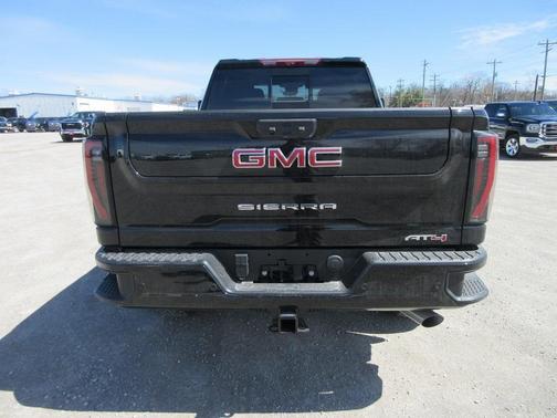 2025 GMC Sierra 2500 AT4