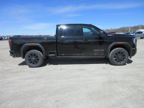 2025 GMC Sierra 2500 AT4