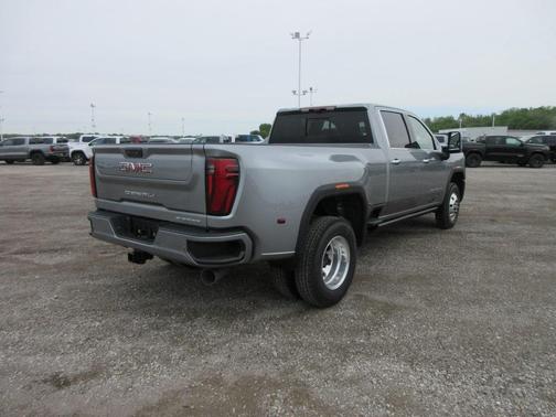 2025 GMC Sierra 3500 Denali
