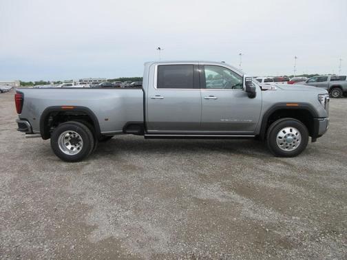 2025 GMC Sierra 3500 Denali