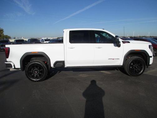 2024 GMC Sierra 3500 AT4