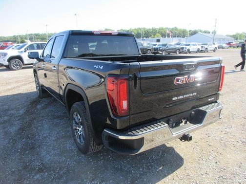 Onyx Black 2026 GMC Sierra 1500 SLT