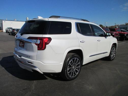 2021 GMC Acadia Denali