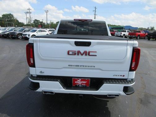 2025 GMC Sierra 1500 AT4