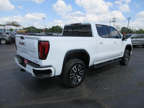 2025 GMC Sierra 1500 AT4