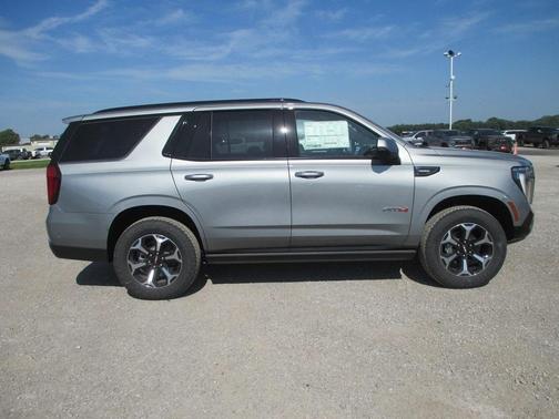 2025 GMC Yukon AT4