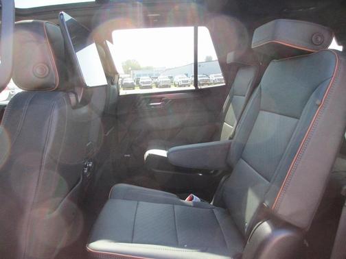 2025 GMC Yukon AT4