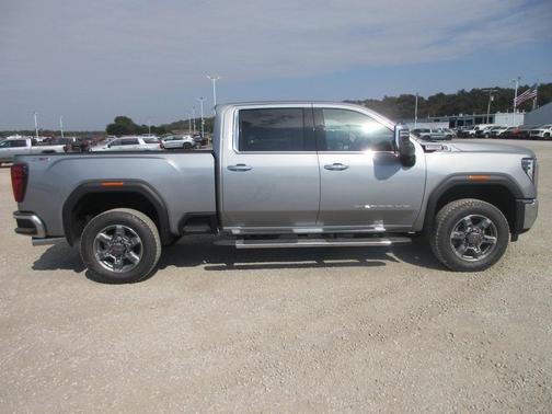 2026 GMC Sierra 2500 SLT