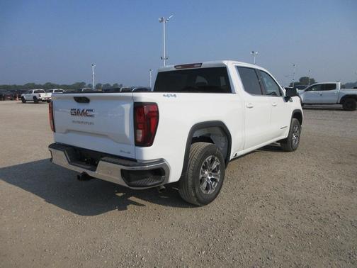 2025 GMC Sierra 1500 SLE