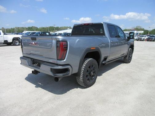 2025 GMC Sierra 2500 AT4