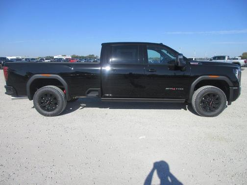 2026 GMC Sierra 3500 AT4