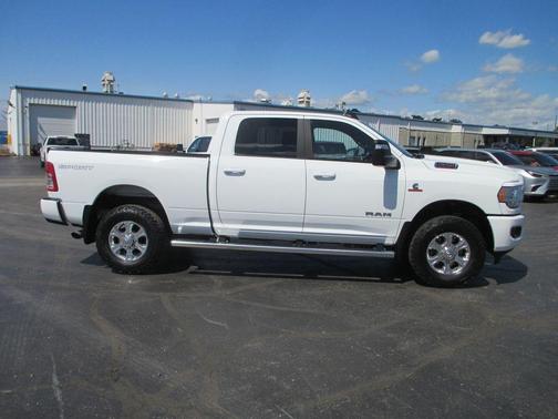 Bright White Clearcoat 2024 RAM 2500 Big Horn