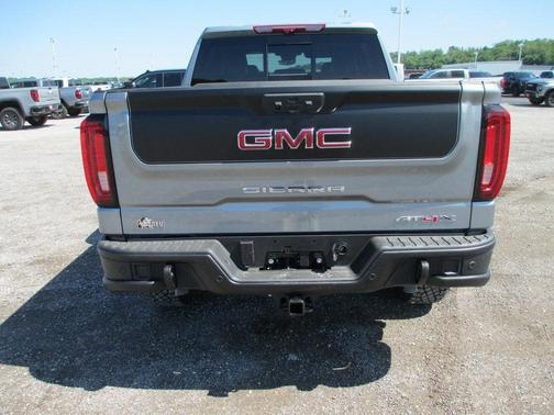 2025 GMC Sierra 1500 AT4X
